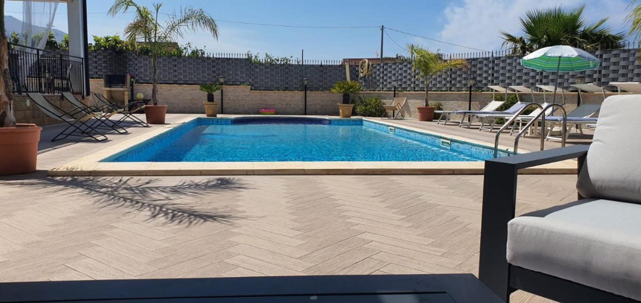 Villa Marianna Con Piscina Privata Ampi Spazi Esterni E Wifi Free Трабия Экстерьер фото