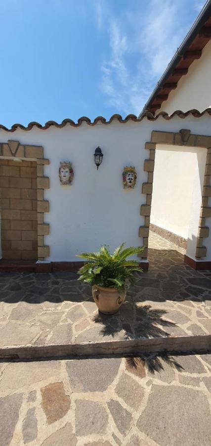 Villa Marianna Con Piscina Privata Ampi Spazi Esterni E Wifi Free Трабия Экстерьер фото